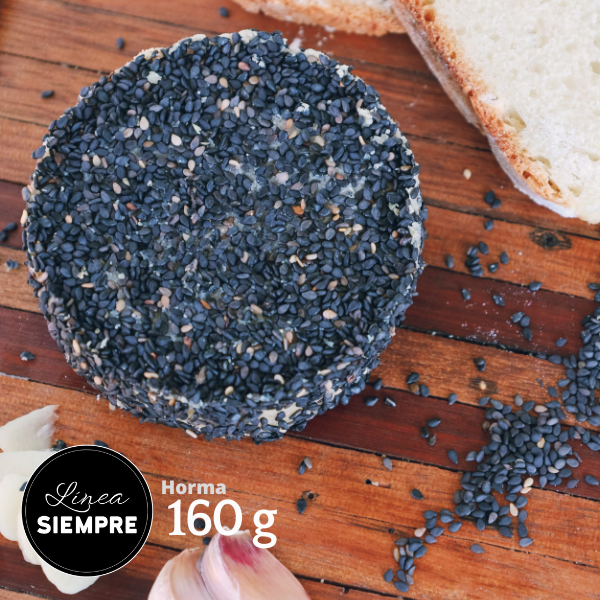 Queso sésamo negro y ajo Macanudo